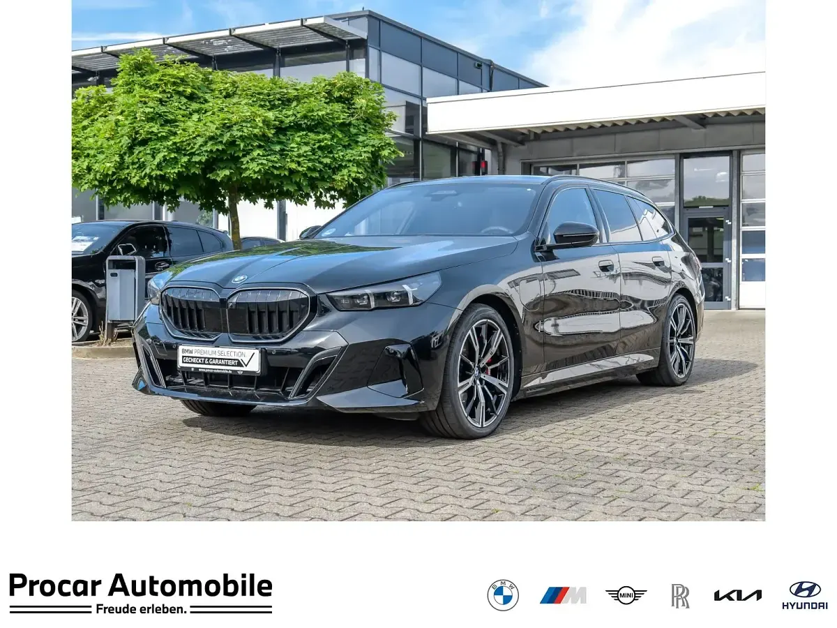 Gebraucht BMW 550e M Sport 489 PS (359 kW) 2025 Kombi