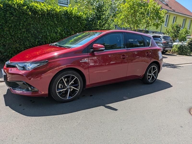 Gebraucht 2018 Toyota Auris Hybrid Limousine | 14.800 € (Fairer Preis) - Bild 1/4