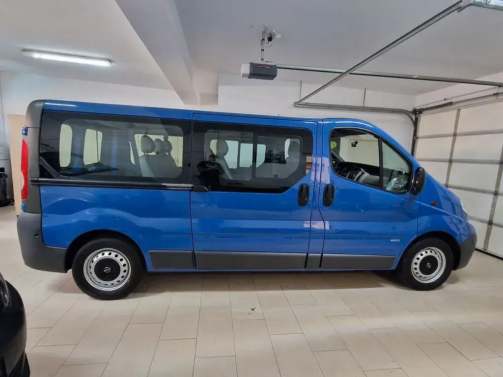Gebraucht Opel Vivaro 117 PS (86 kW) 2008 Blau Van / Kleinbus