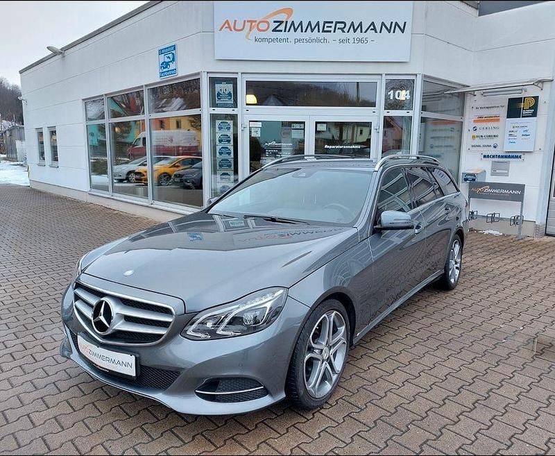 Grau Gebraucht 2016 Mercedes E200 Avantgarde Kombi | 21.980 € (Guter Preis) - Bild 1/4