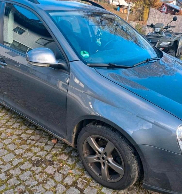 Gebraucht VW Golf V 102 PS (75 kW) 2008 Grau Kombi