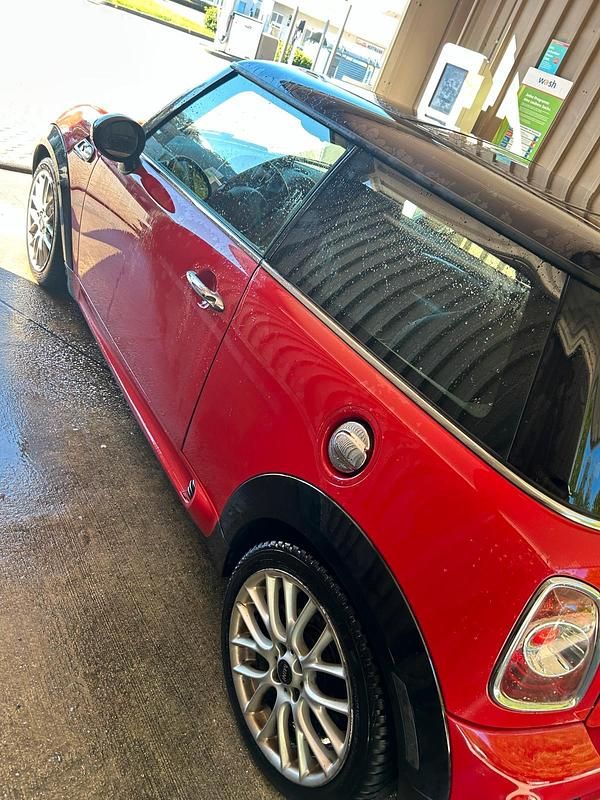 Rot Gebraucht 2013 Mini Cooper S Kleinwagen | 9.900 € (Fairer Preis) - Bild 1/2