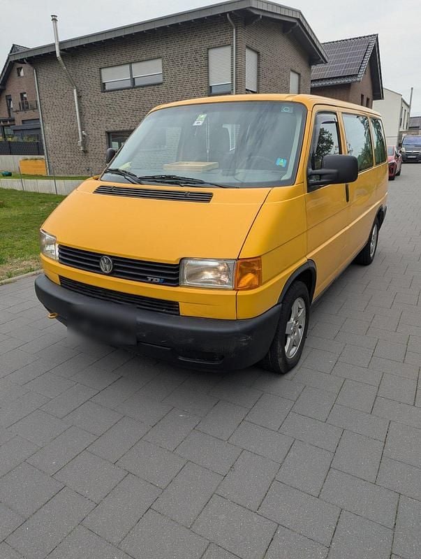 Second-hand VW T4 88 CP (64 kW) 2003 Galben Van