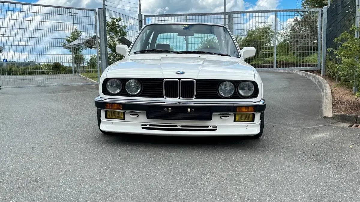 Gebraucht BMW 325 200 PS (147 kW) 1987 Weiß Coupé