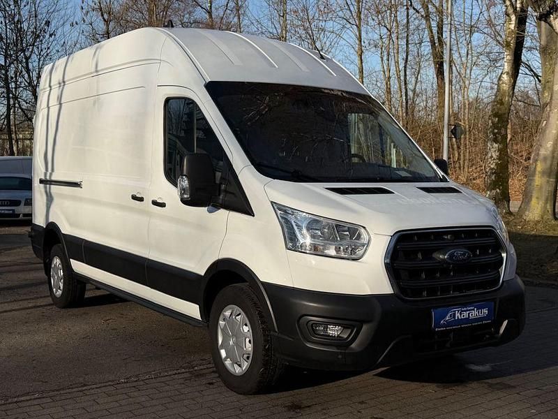 Gebraucht Ford Transit Trend 131 PS (96 kW) 2021 Weiß Van / Kleinbus