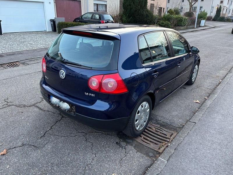 Gebraucht VW Golf Comfortline 116 PS (85 kW) 2005 Blau Limousine