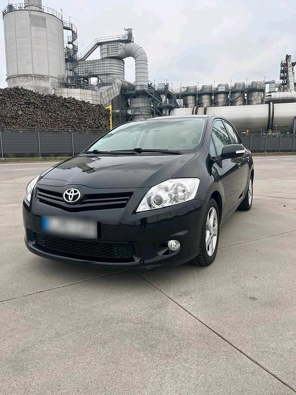 Gebraucht Toyota Auris Edition 99 PS (72 kW) 2012 Schwarz Kleinwagen