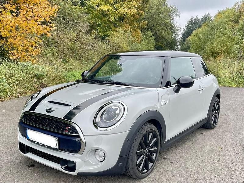 Weiß Gebraucht 2017 Mini Cooper S Kleinwagen | 16.900 € (Guter Preis) - Bild 1/4