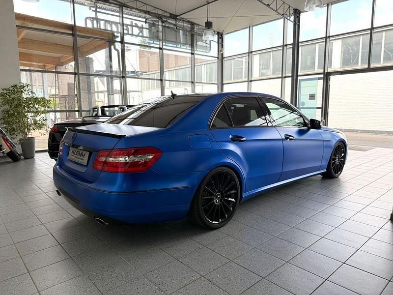 Gebraucht Mercedes E350 292 PS (214 kW) 2010 Blau Limousine