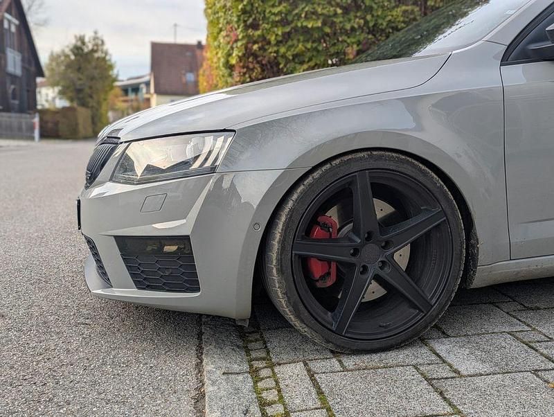 Gebraucht Skoda Octavia RS 300 PS (220 kW) 2016 Grau Kleinwagen