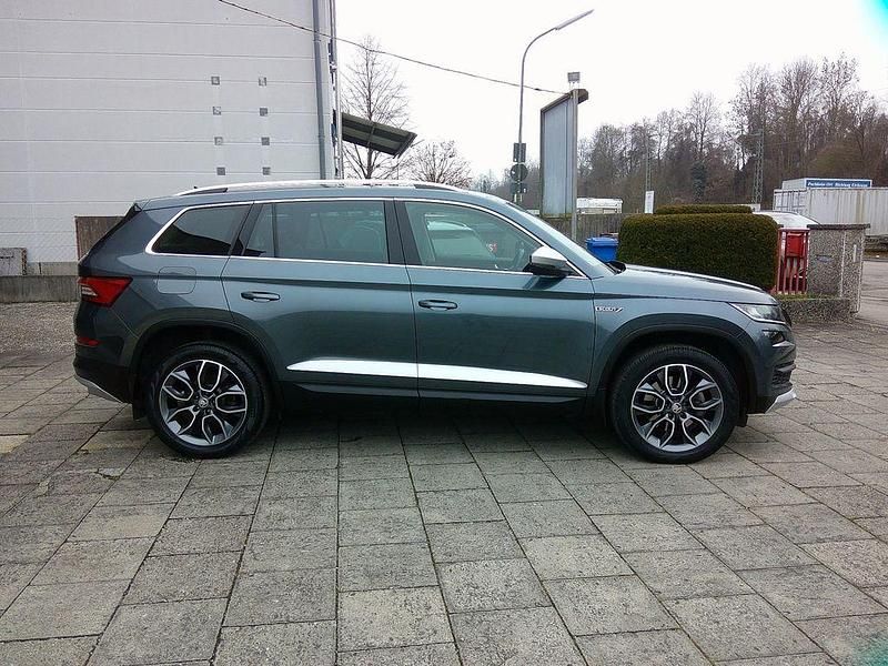 Gebraucht Skoda Kodiaq Scout 4x4 190 PS (139 kW) 2019 Quarzgrau metallic SUV