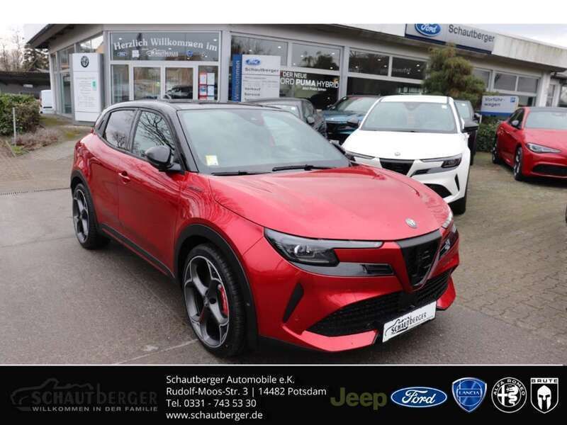 Rosso brera, metallic 3schich Neu 2025 Alfa Romeo Junior Veloce SUV | 47.485 € (Guter Preis) - Bild 1/4