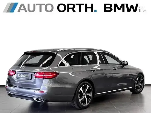 Gebraucht Mercedes E400 Avantgarde 340 PS (250 kW) 2019 Selenitgrau Kombi