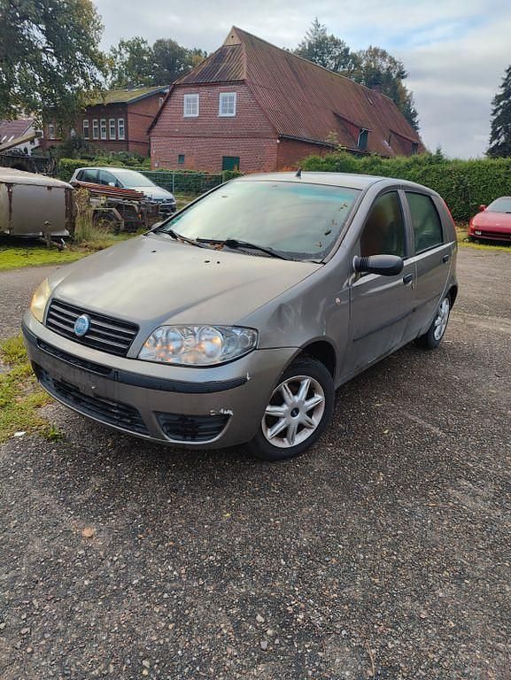 Braun Gebraucht 2004 Fiat Punto Limousine | 1.300 € (Teuer) - Bild 1/4