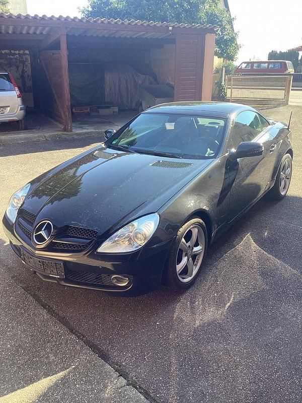 Schwarz Gebraucht 2010 Mercedes SLK200 Sport Edition Cabrio | 8.900 € (Guter Preis) - Bild 1/4