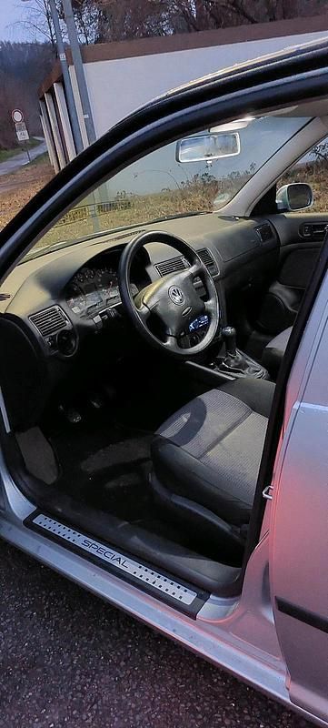 Gebraucht VW Golf IV 75 PS (55 kW) 2002 Silber Kleinwagen