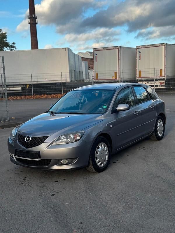 Grau Gebraucht 2005 Mazda 3 Limousine | 2.490 € (Fairer Preis) - Bild 1/4