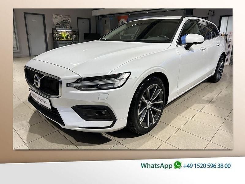 Crystal white Gebraucht 2022 Volvo V60 Momentum Kombi | 28.850 € (Superpreis) - Bild 1/4