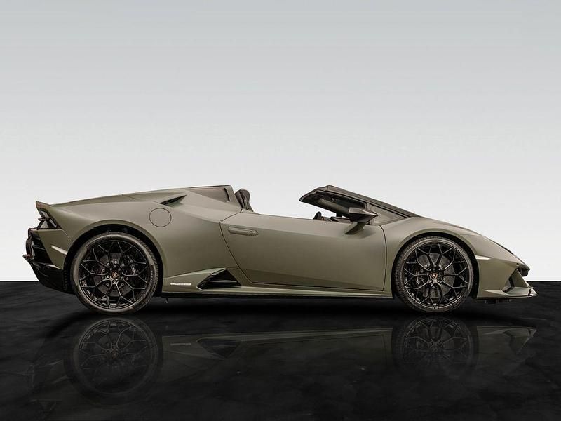 Gebraucht Lamborghini Huracán 640 PS (470 kW) 2023 Grün Cabrio