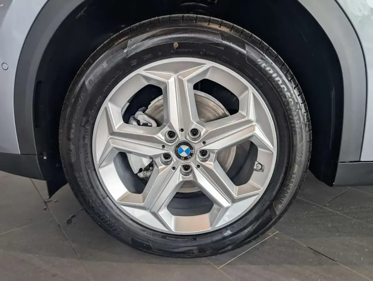 Gebraucht BMW X2 163 PS (119 kW) 2025 Skyscraper grau metallic SUV