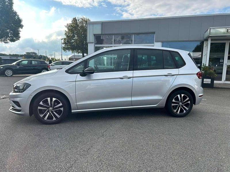 Gebraucht VW Golf VIII IQ Drive 116 PS (85 kW) 2020 Reflexsilber Van / Kleinbus