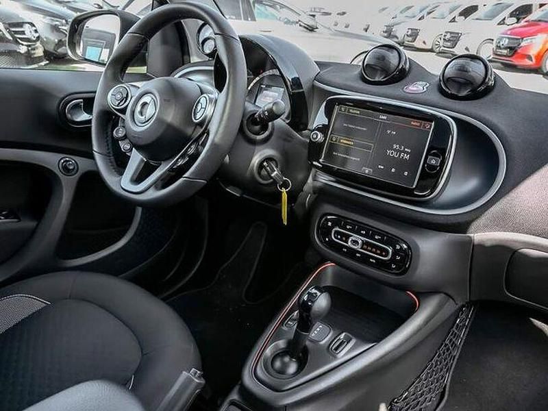 Gebraucht Smart ForTwo Electric Drive Exclusive 60 kW (82 PS) 2023 Schwarz