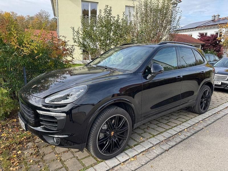 Schwarz Gebraucht 2017 Porsche Cayenne S Platinum Edition SUV | 49.990 € - Bild 1/4