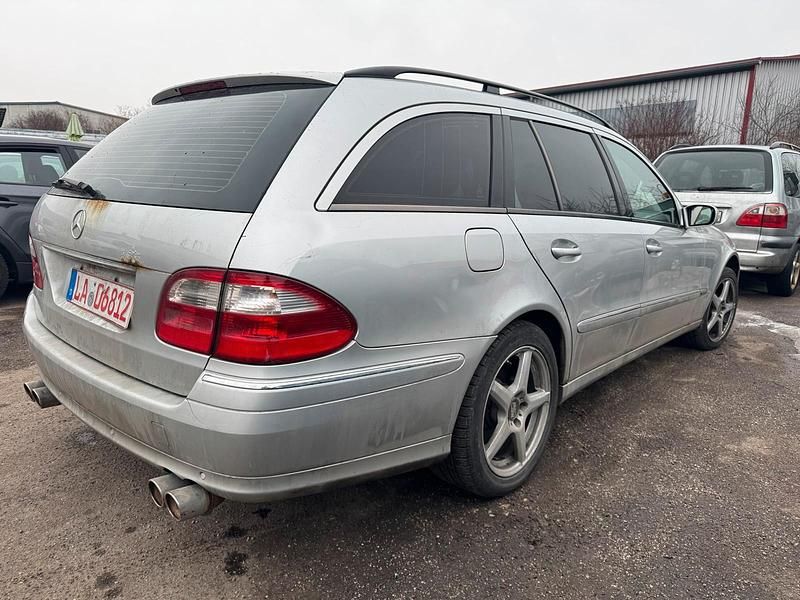 Gebraucht Mercedes E280 177 PS (130 kW) 2004 Grau Kombi