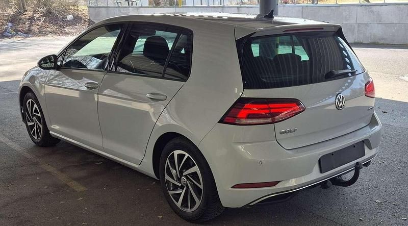 Gebraucht VW Golf VII Comfortline 131 PS (96 kW) 2018 Limousine