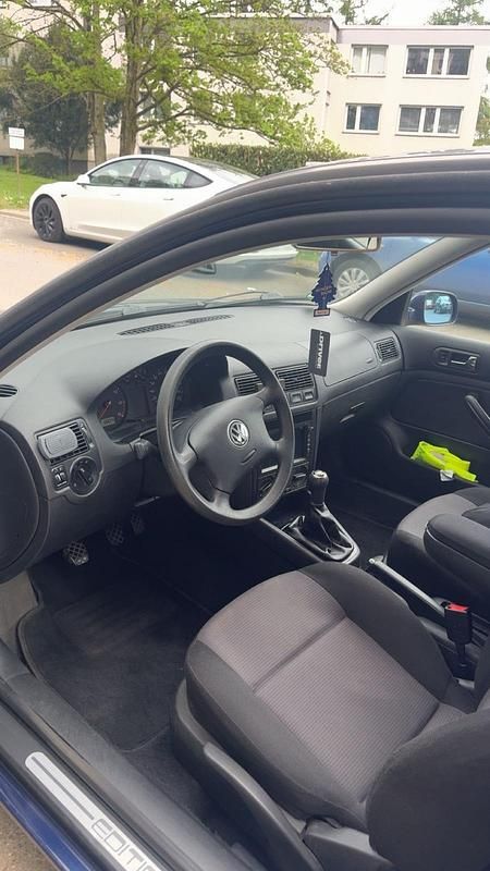 Gebraucht VW Golf IV 75 PS (55 kW) 2001 Blau Kleinwagen