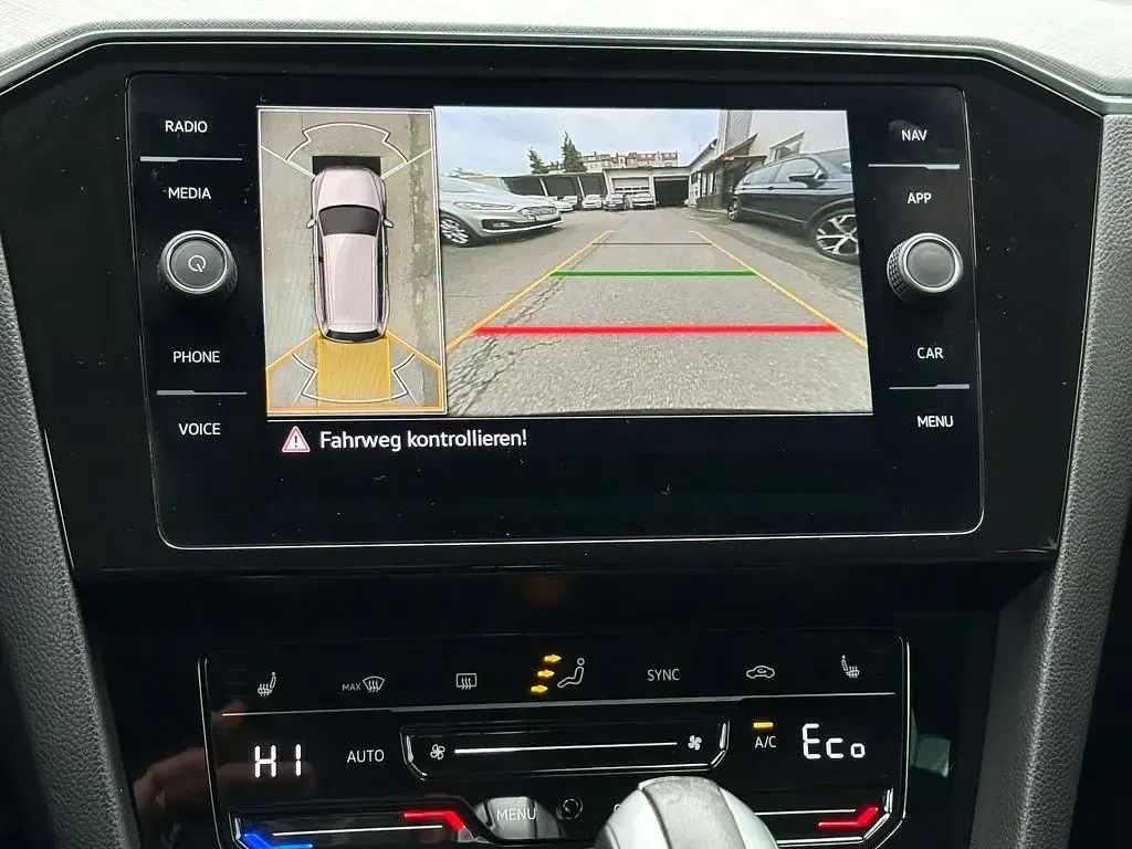 Używany VW Passat GTE 218 KM (160 kW) 2022 Szary Kombi