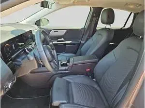 Gebraucht Mercedes GLA250 160 PS (117 kW) 2023 Grau (mountaingrau  met.) SUV