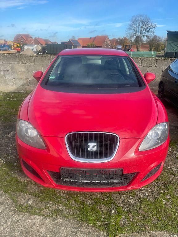 Rot Gebraucht 2011 Seat Leon Copa Limousine | 3.000 € (Fairer Preis) - Bild 1/4