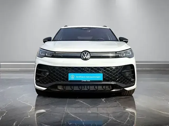 Gebraucht VW Tiguan R-line 193 PS (141 kW) 2024 Weiß SUV