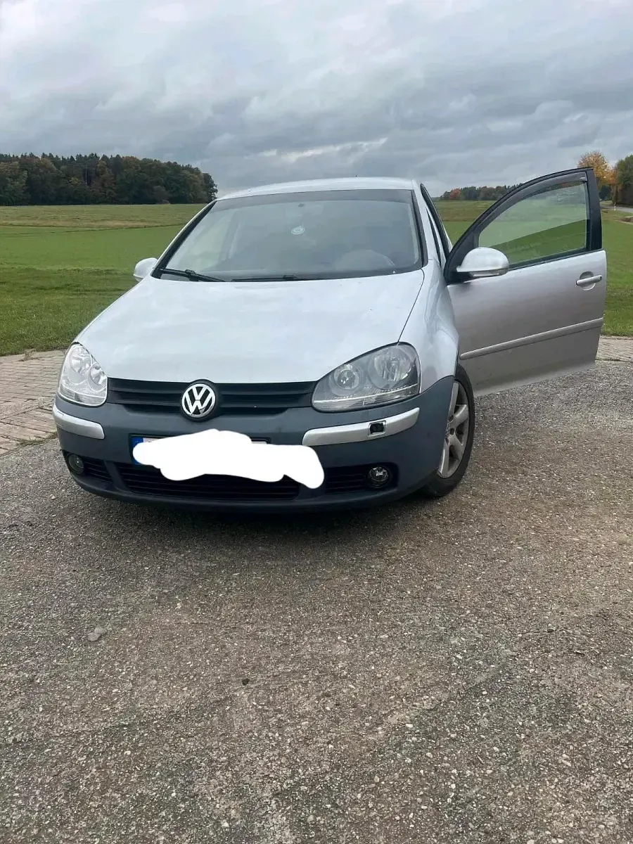 Gebraucht VW Golf V 105 PS (77 kW) 2007 Silber Limousine