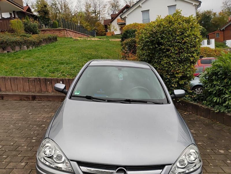 Grau Gebraucht 2005 Opel Corsa Kleinwagen | 1.250 € (Superpreis) - Bild 1/4