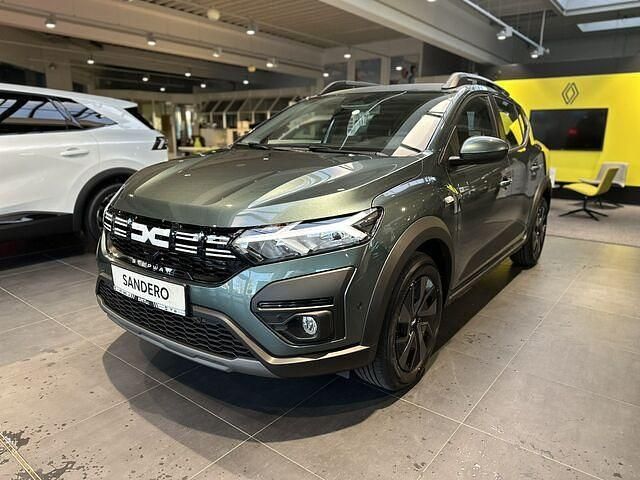 Andere farbe Gebraucht 2022 Dacia Sandero Expression Kleinwagen | 21.990 € - Bild 1/2