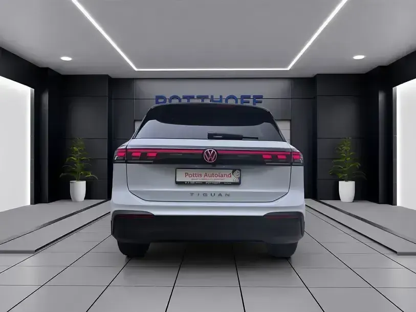 Gebraucht VW Tiguan Goal 150 PS (110 kW) 2025 Pure white SUV