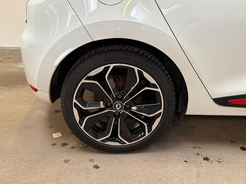 Gebraucht Renault Clio IV Bose Edition 118 PS (86 kW) 2016 Weiß Limousine