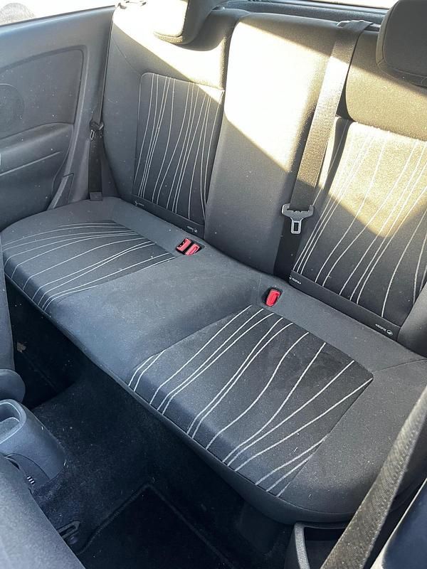 Second-hand Opel Corsa 59 CP (43 kW) 2007 Argintiu Hatchback