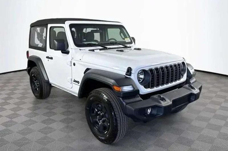 Bright white clear coat Neu 2025 Jeep Wrangler Unlimited Sport SUV | 59.999 € (Teuer) - Bild 1/2