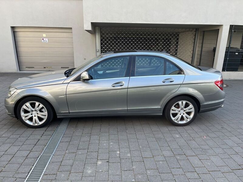 Silber Gebraucht 2008 Mercedes C180 Avantgarde Limousine | 4.650 € (Guter Preis) - Bild 1/4