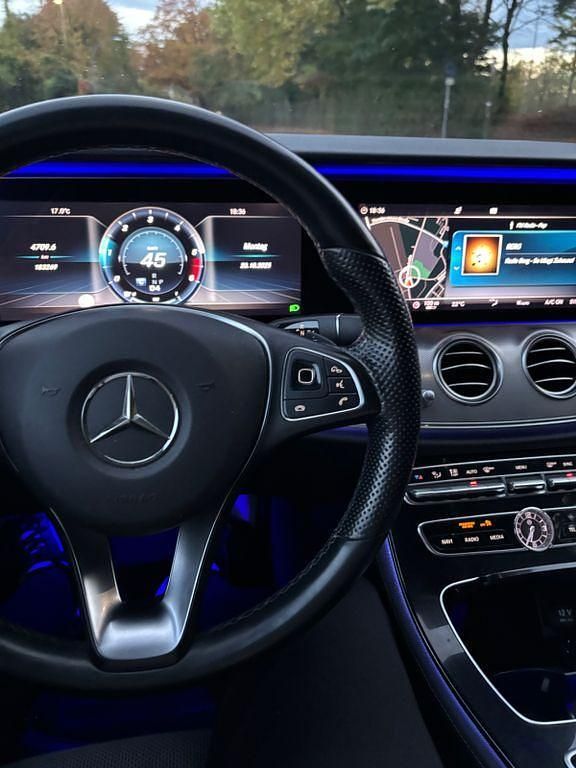 Gebraucht Mercedes E220 194 PS (142 kW) 2017 Schwarz Kombi