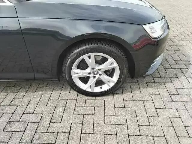 Gebraucht Audi A4 Sport 150 PS (110 kW) 2017 Mondscheinblau metallic Kombi