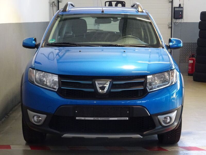 Gebraucht Dacia Sandero Prestige 90 PS (66 kW) 2014 Blau sky Kleinwagen