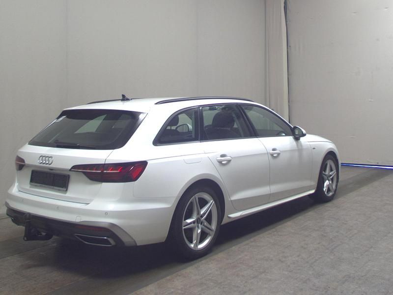 Gebraucht Audi A4 S-Line 163 PS (119 kW) 2022 Weiss Kombi