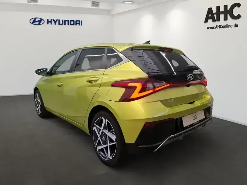 Neu Hyundai i20 Prime 101 PS (74 kW) 2025 Grün lucid lime Limousine