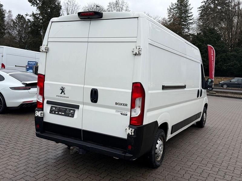 Gebraucht Peugeot Boxer Avantage 163 PS (119 kW) 2018 Weiß Van