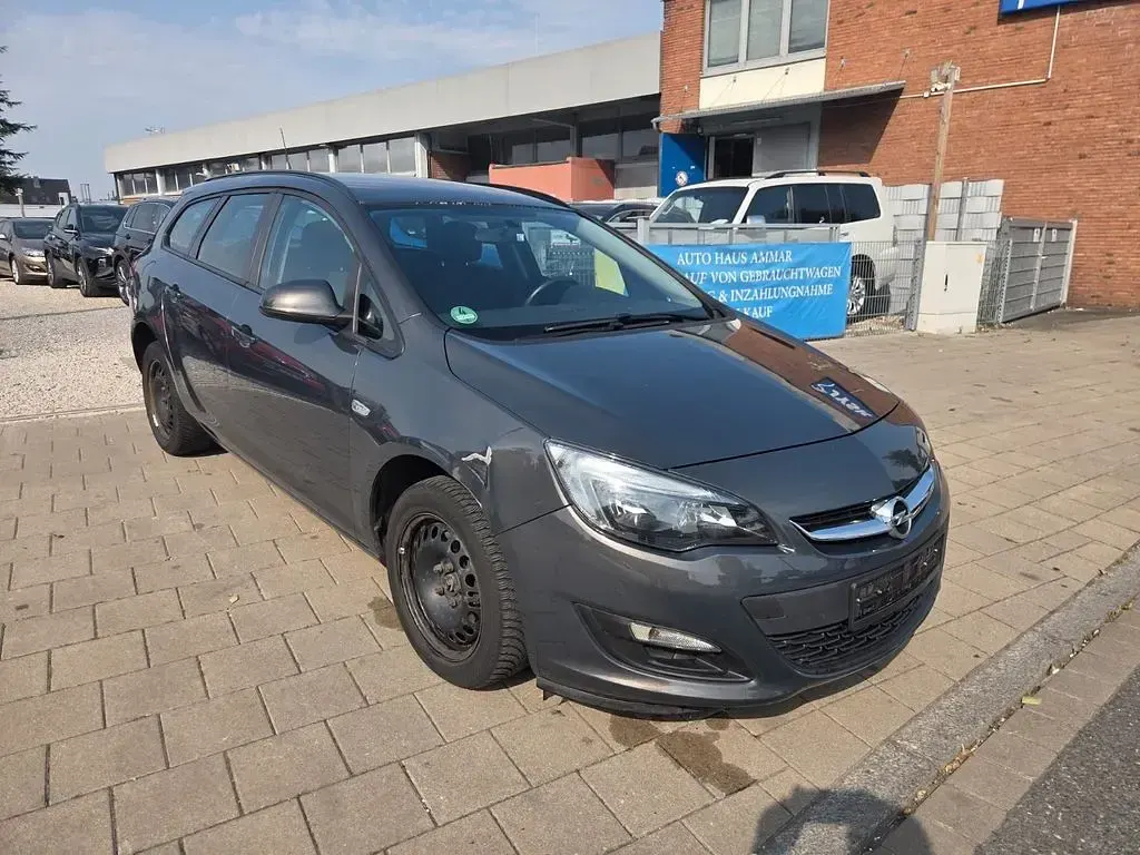 Gebraucht Opel Astra Selection 110 PS (80 kW) 2016 Grau Kombi