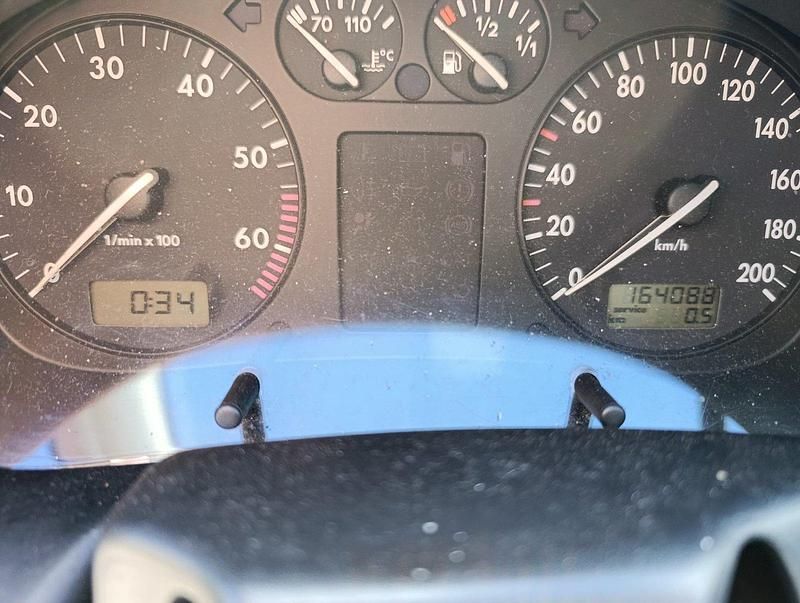 Gebraucht VW Polo 60 PS (44 kW) 1998 Blau Kleinwagen